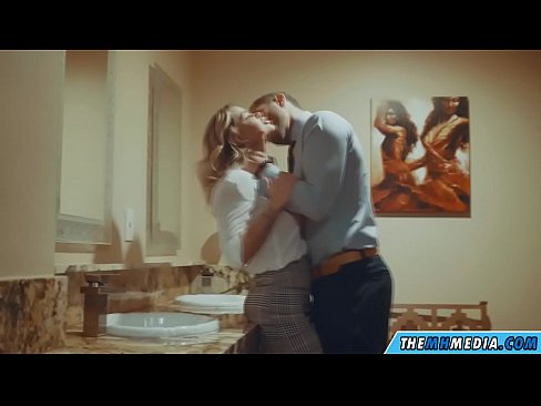 ❤️ Når en barmfagre blondine forfører deg på et offentlig toalett ☑ Jævla ved no.porngifmag-com.ru ️❤